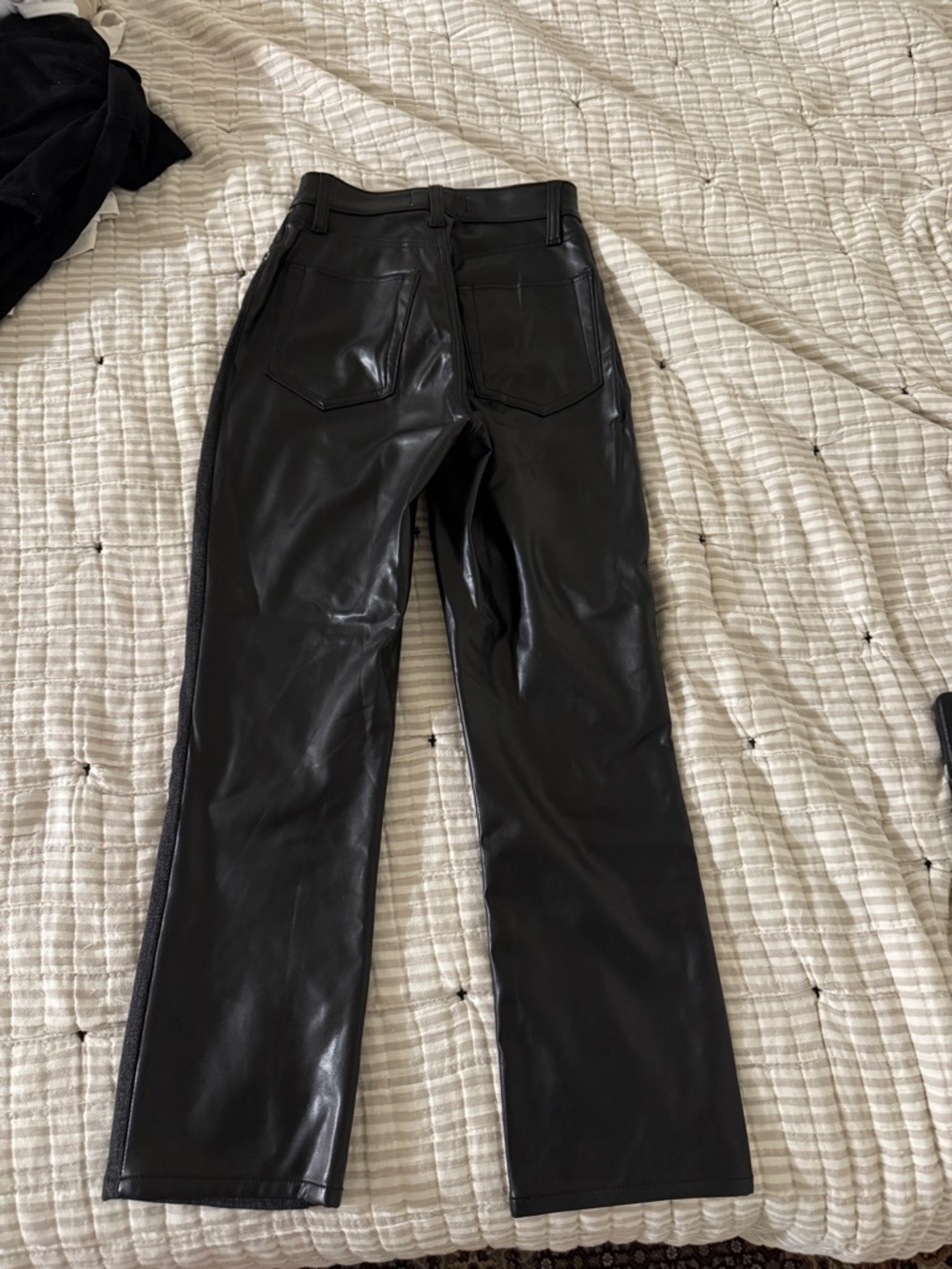 Abercrombie & Fitch black cropped jeans with faux leather back - Picture 4 of 4